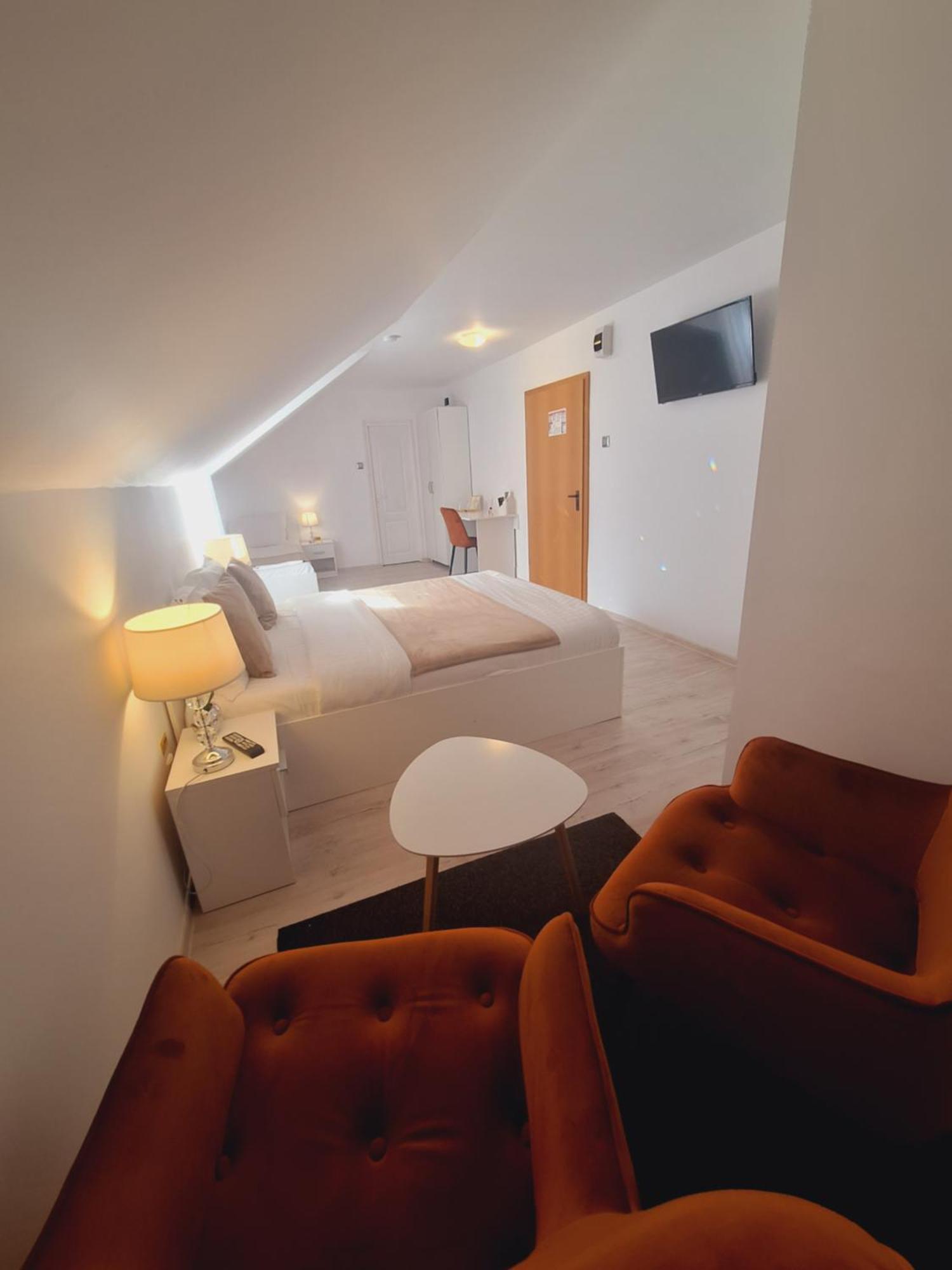 Pensiunea Tinelu Brasov Săcele Kamer foto